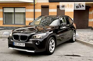 Внедорожник / Кроссовер BMW X1 2012 в 