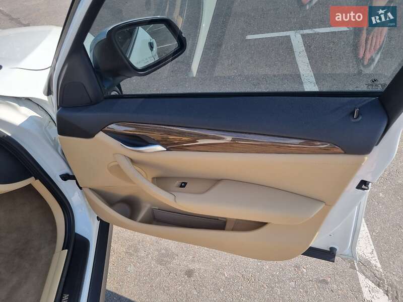 Позашляховик / Кросовер BMW X1 2013 в Києві фото 24 Позашляховик / Кросовер BMW X1 2013 в Києві