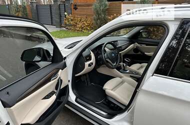 Внедорожник / Кроссовер BMW X1 2013 в 