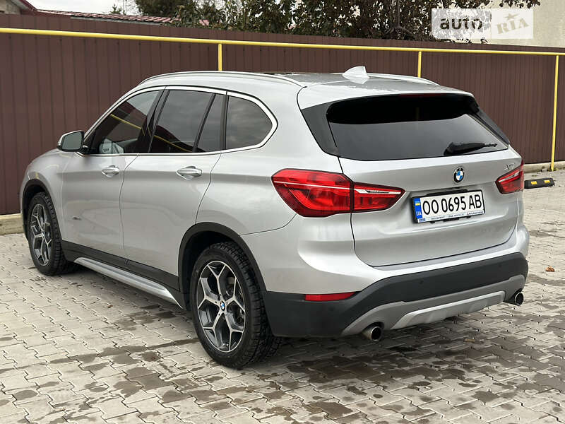 Внедорожник / Кроссовер BMW X1 2016 в Одессе