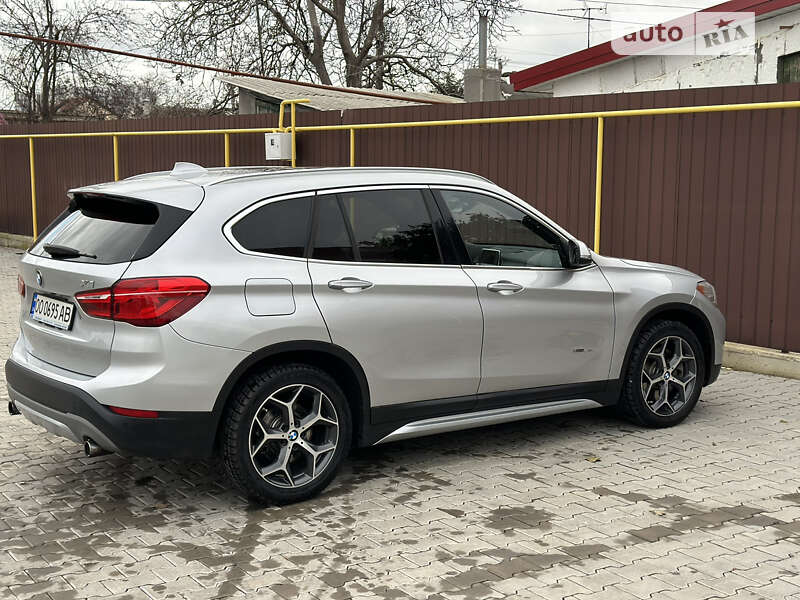 Внедорожник / Кроссовер BMW X1 2016 в Одессе