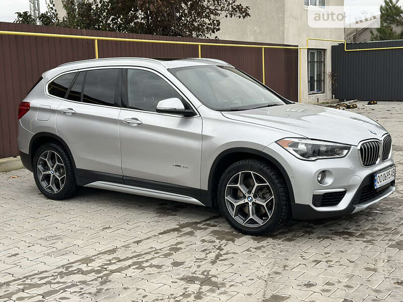 Внедорожник / Кроссовер BMW X1 2016 в Одессе