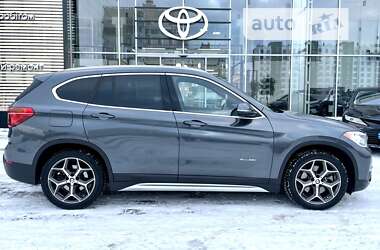 Внедорожник / Кроссовер BMW X1 2018 в 