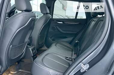 Внедорожник / Кроссовер BMW X1 2018 в 