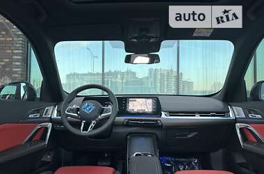 Внедорожник / Кроссовер BMW X1 2023 в Киеве