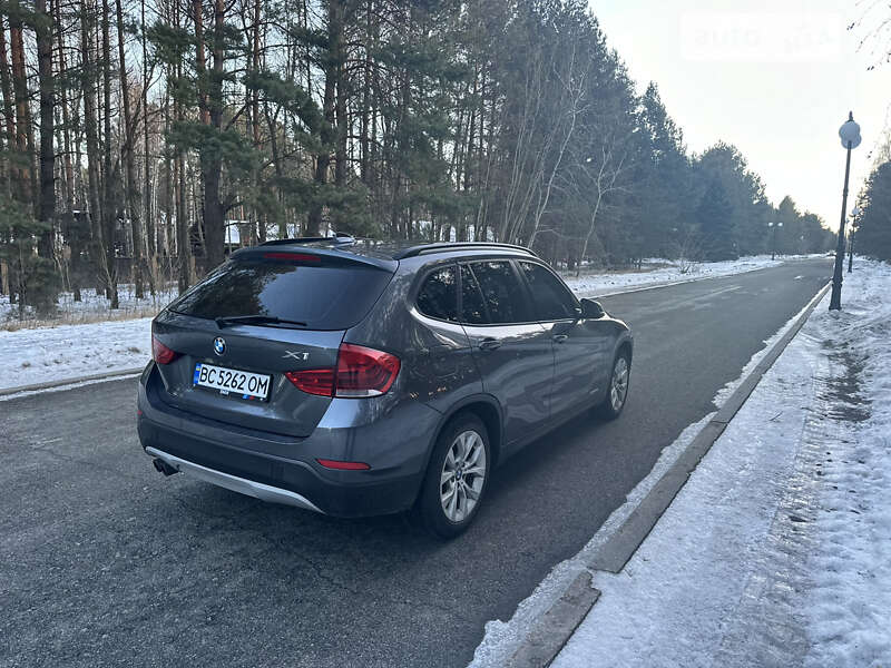 Позашляховик / Кросовер BMW X1 2012 в Києві