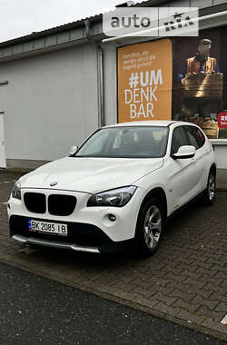 Внедорожник / Кроссовер BMW X1 2011 в Ровно