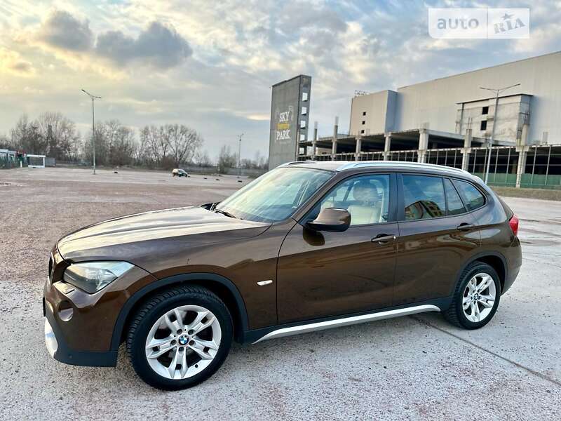 Внедорожник / Кроссовер BMW X1 2010 в Киеве