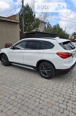 Внедорожник / Кроссовер BMW X1 2017 в Дунаевцах
