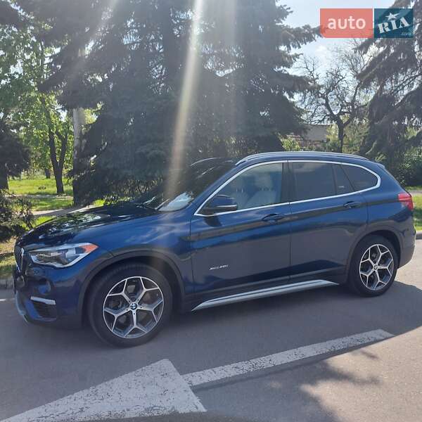 Внедорожник / Кроссовер BMW X1 2016 в Николаеве