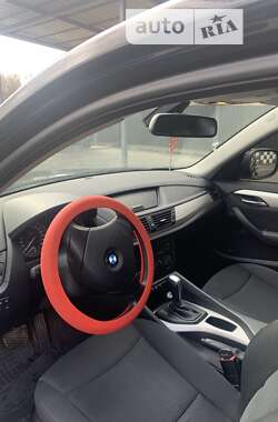 Внедорожник / Кроссовер BMW X1 2012 в Староконстантинове
