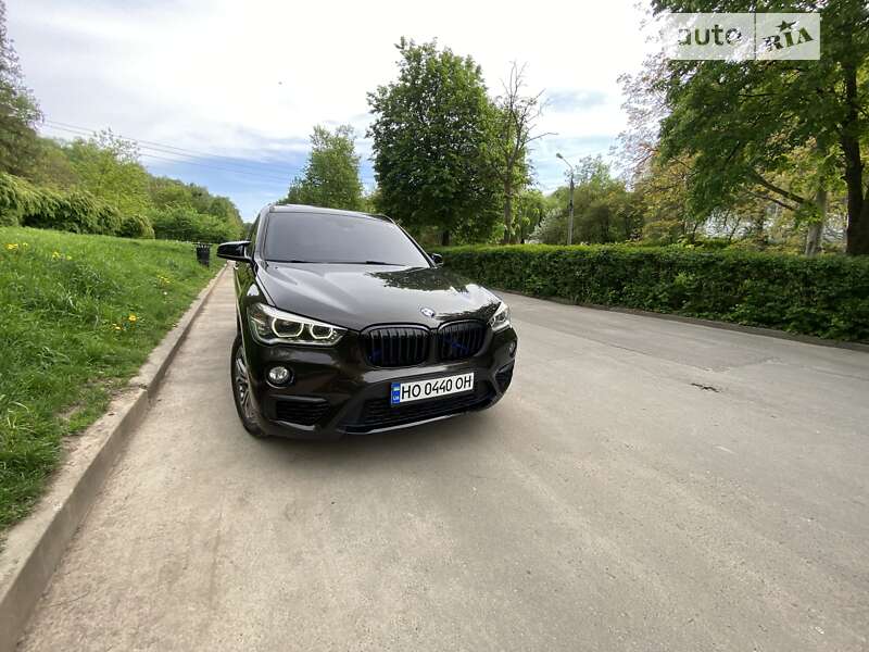 Внедорожник / Кроссовер BMW X1 2015 в Тернополе