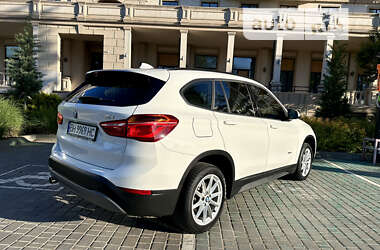 Внедорожник / Кроссовер BMW X1 2016 в Одессе