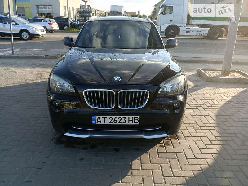 Позашляховик / Кросовер BMW X1 2011 в Івано-Франківську