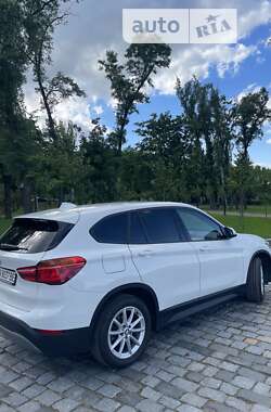 Внедорожник / Кроссовер BMW X1 2017 в Одессе