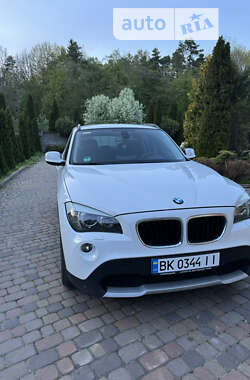 Внедорожник / Кроссовер BMW X1 2012 в Ровно
