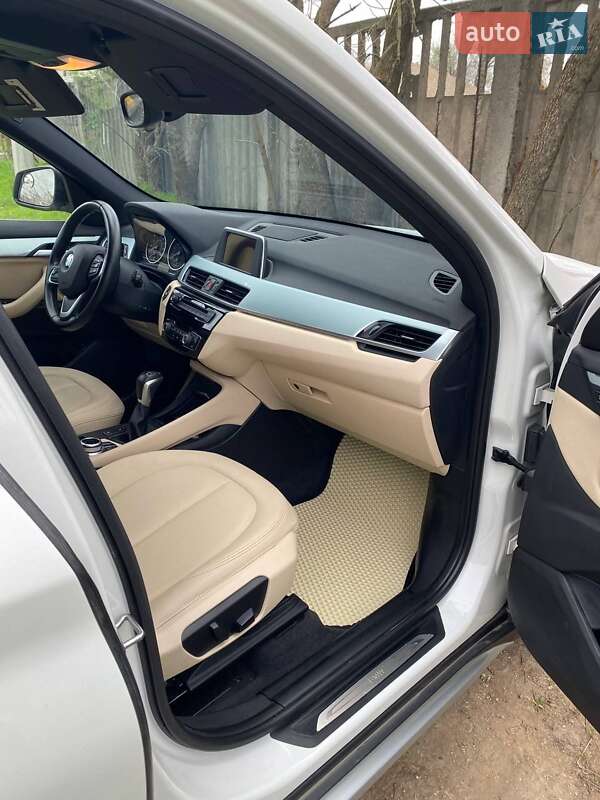 Позашляховик / Кросовер BMW X1 2016 в Одесі
