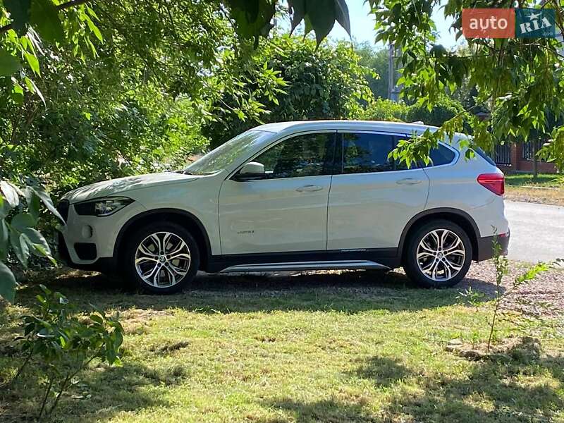 Позашляховик / Кросовер BMW X1 2016 в Одесі