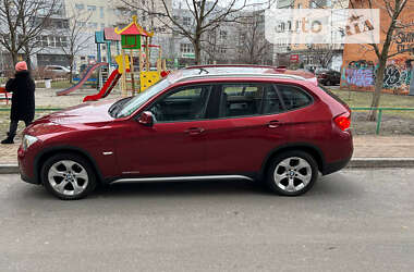 Внедорожник / Кроссовер BMW X1 2010 в Киеве