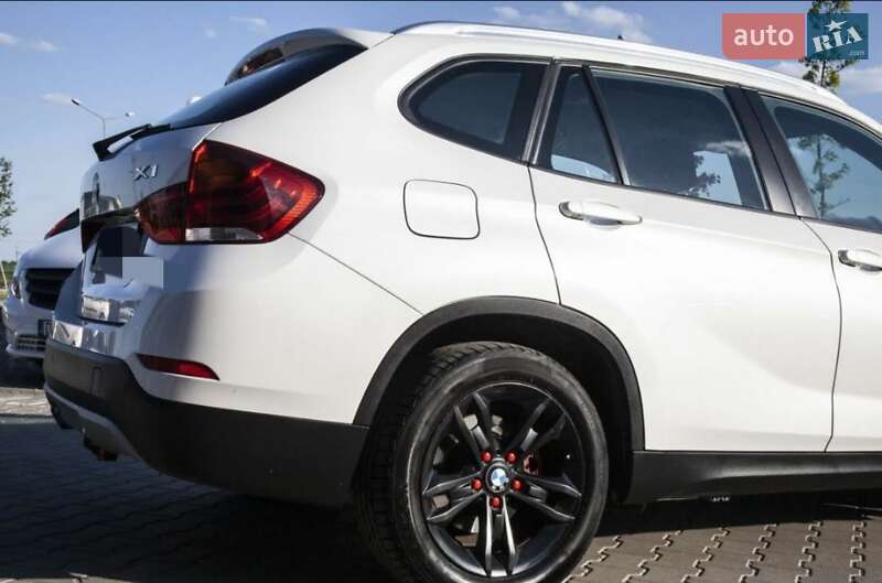 Внедорожник / Кроссовер BMW X1 2012 в Староконстантинове