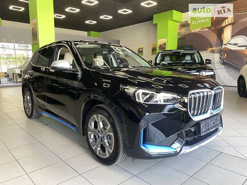 Внедорожник / Кроссовер BMW X1 2023 в Киеве