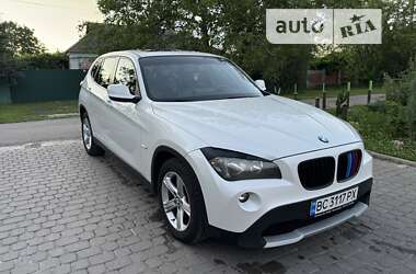 Внедорожник / Кроссовер BMW X1 2011 в Полтаве