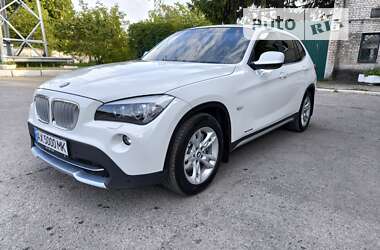 Внедорожник / Кроссовер BMW X1 2010 в Белозерье