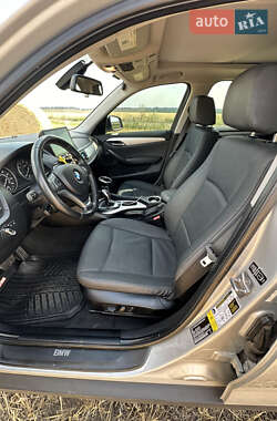 Внедорожник / Кроссовер BMW X1 2013 в 