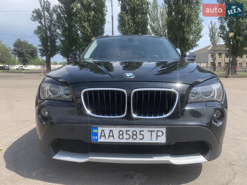 Внедорожник / Кроссовер BMW X1 2011 в Киеве