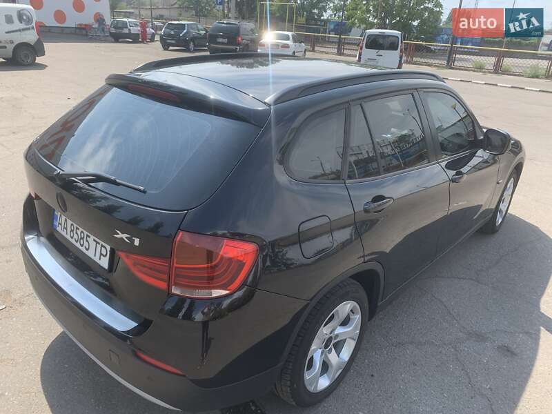 Внедорожник / Кроссовер BMW X1 2011 в Киеве