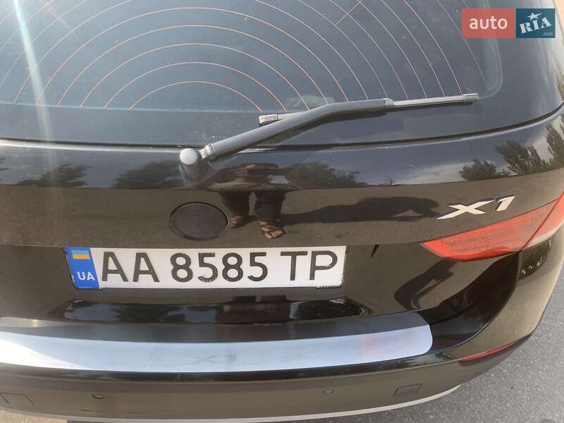 Внедорожник / Кроссовер BMW X1 2011 в Киеве