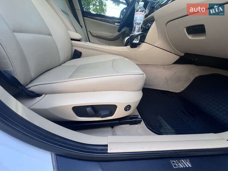 Внедорожник / Кроссовер BMW X1 2013 в Днепре