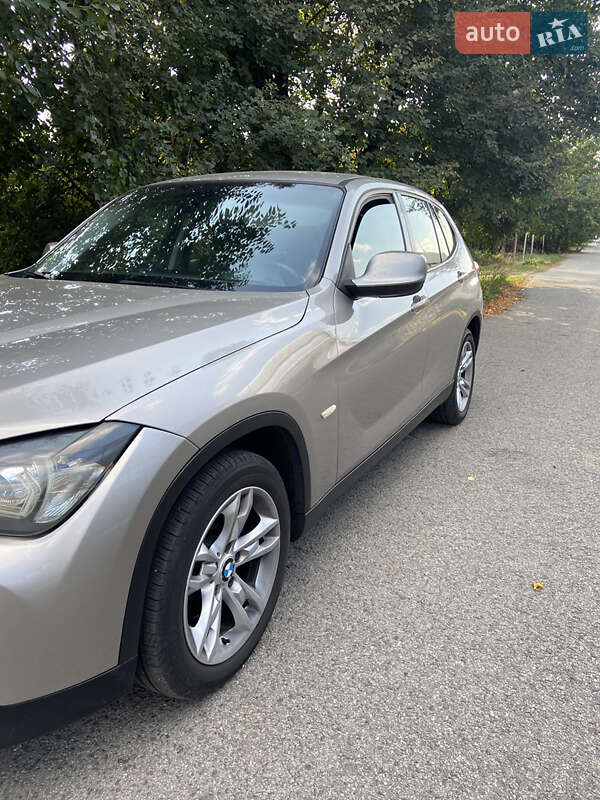 Позашляховик / Кросовер BMW X1 2011 в Києві