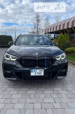 Внедорожник / Кроссовер BMW X1 2021 в Сарнах