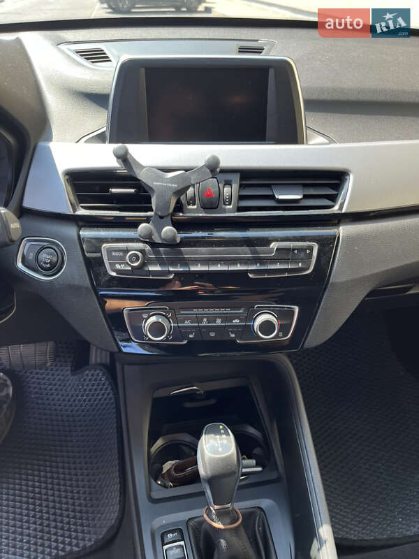 Внедорожник / Кроссовер BMW X1 2017 в Львове