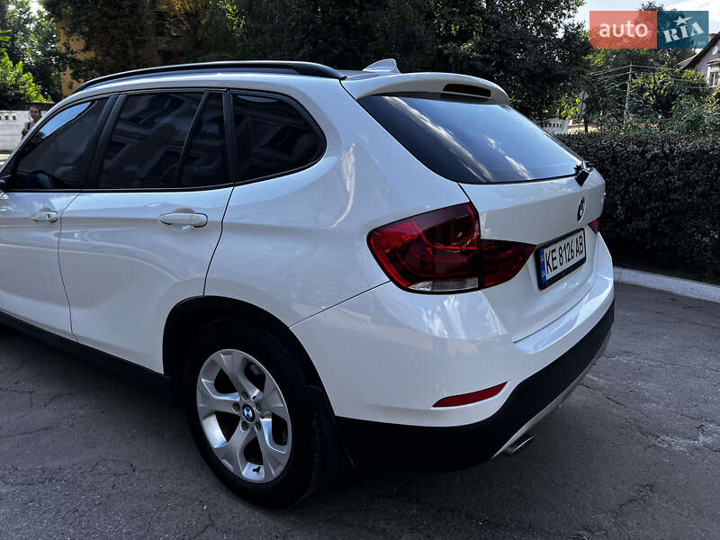 Внедорожник / Кроссовер BMW X1 2013 в Каменском