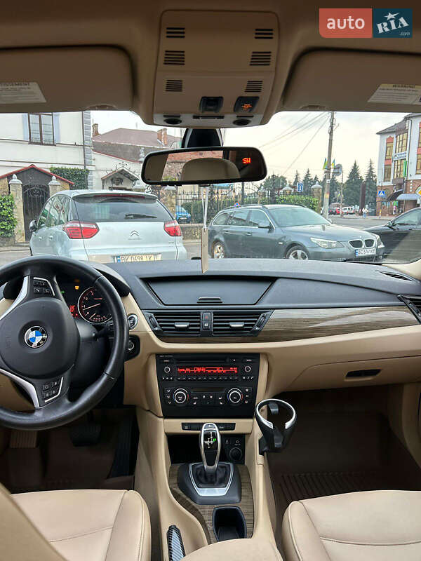 Внедорожник / Кроссовер BMW X1 2013 в Дубно