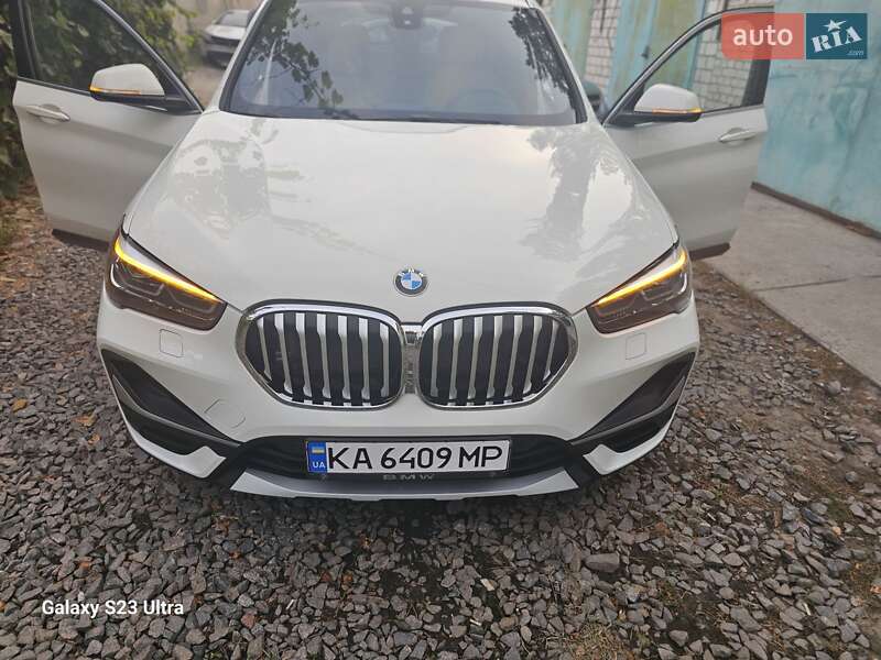 Внедорожник / Кроссовер BMW X1 2020 в Киеве