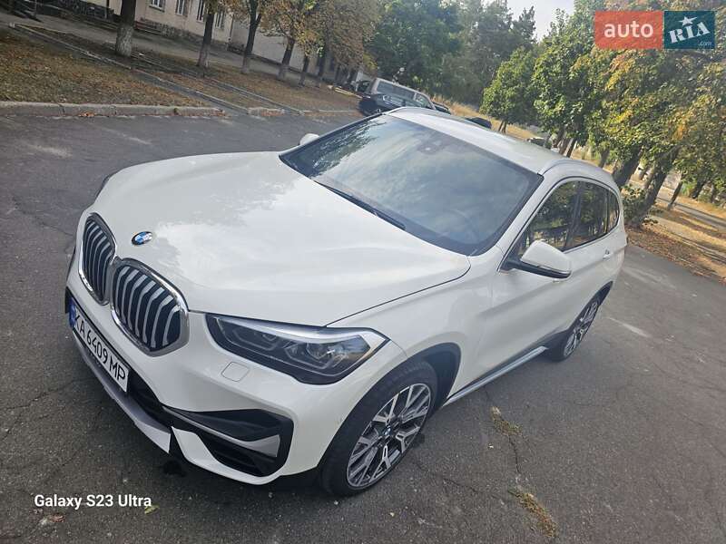 Внедорожник / Кроссовер BMW X1 2020 в Киеве