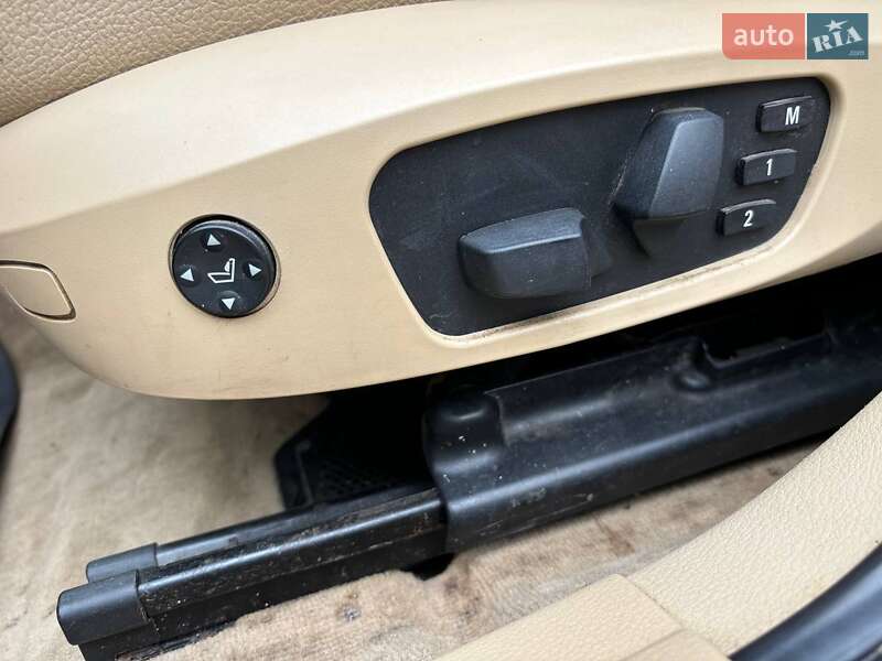 Внедорожник / Кроссовер BMW X1 2013 в Житомире