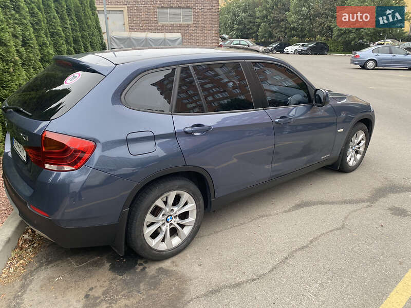 Внедорожник / Кроссовер BMW X1 2011 в Киеве