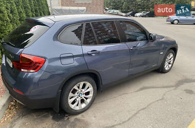 Внедорожник / Кроссовер BMW X1 2011 в 