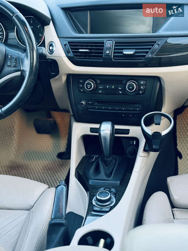 Внедорожник / Кроссовер BMW X1 2010 в Дунаевцах