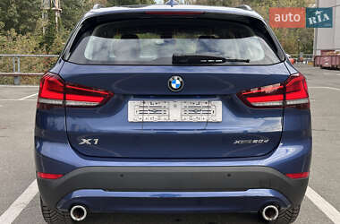 Внедорожник / Кроссовер BMW X1 2020 в 