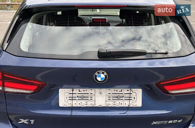 Внедорожник / Кроссовер BMW X1 2020 в 