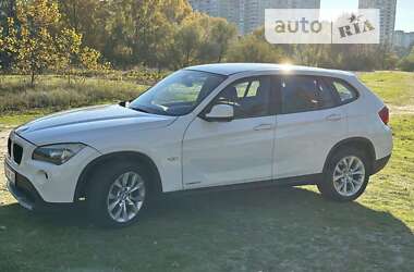 Позашляховик / Кросовер BMW X1 2010 в Києві