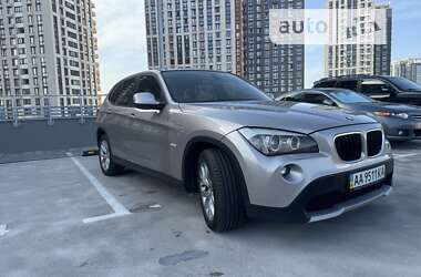 Внедорожник / Кроссовер BMW X1 2010 в Киеве