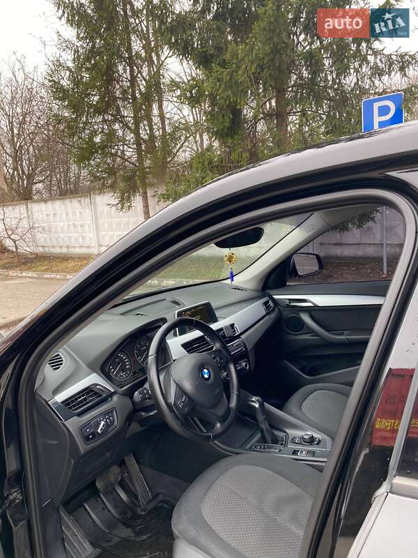 Позашляховик / Кросовер BMW X1 2015 в Києві