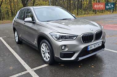 Внедорожник / Кроссовер BMW X1 2016 в Киеве