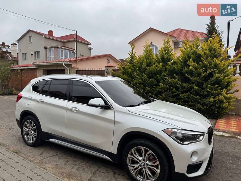 Позашляховик / Кросовер BMW X1 2017 в Одесі